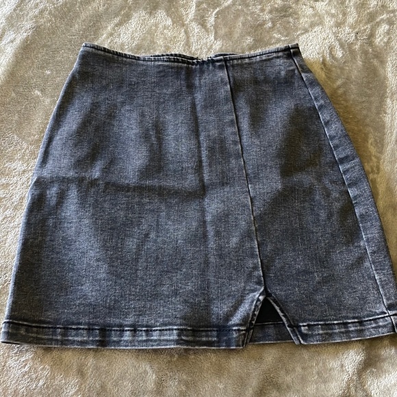 Skirt - Picture 1 of 1